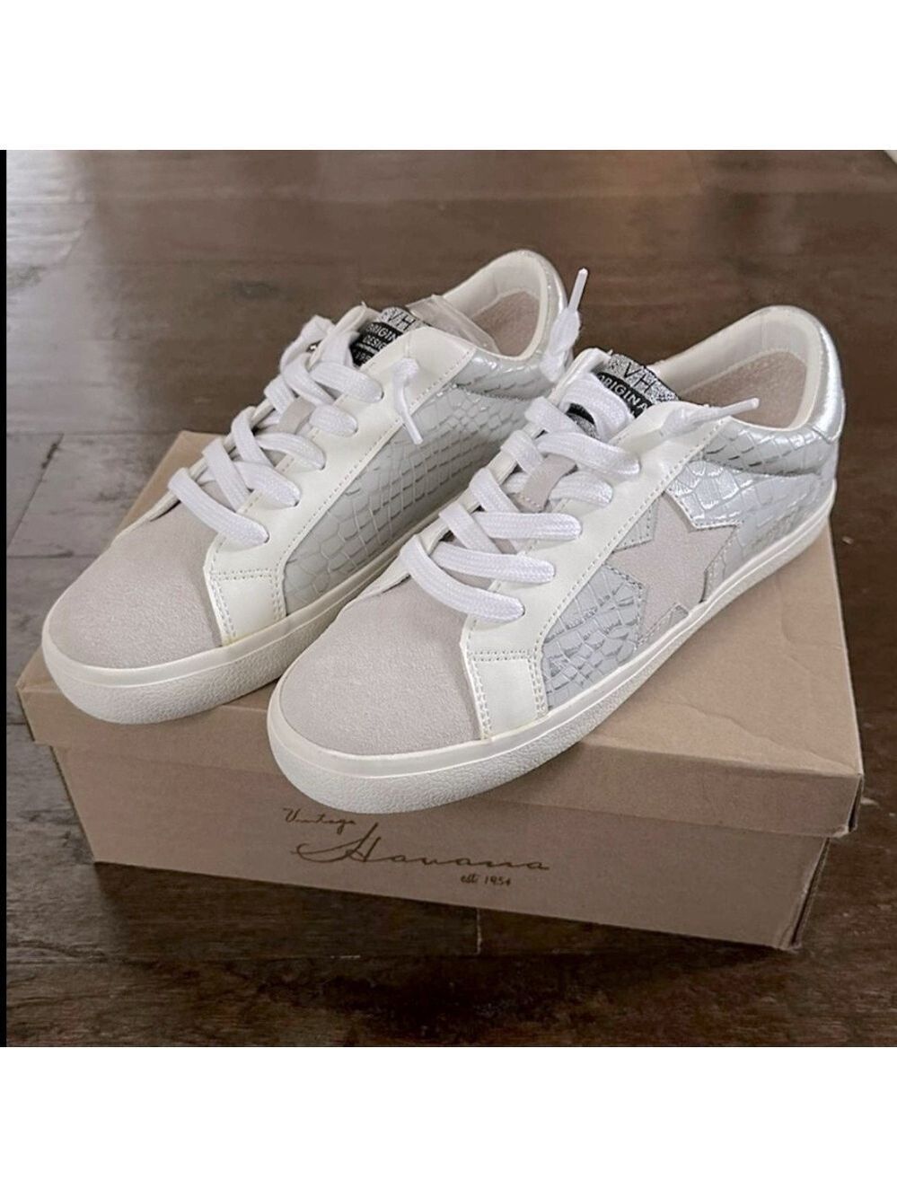 Vintage Havana-Edge Croc Embossed Leather Sneakers-size 7.5 Gray/white-Brand New - Picture 9 of 14